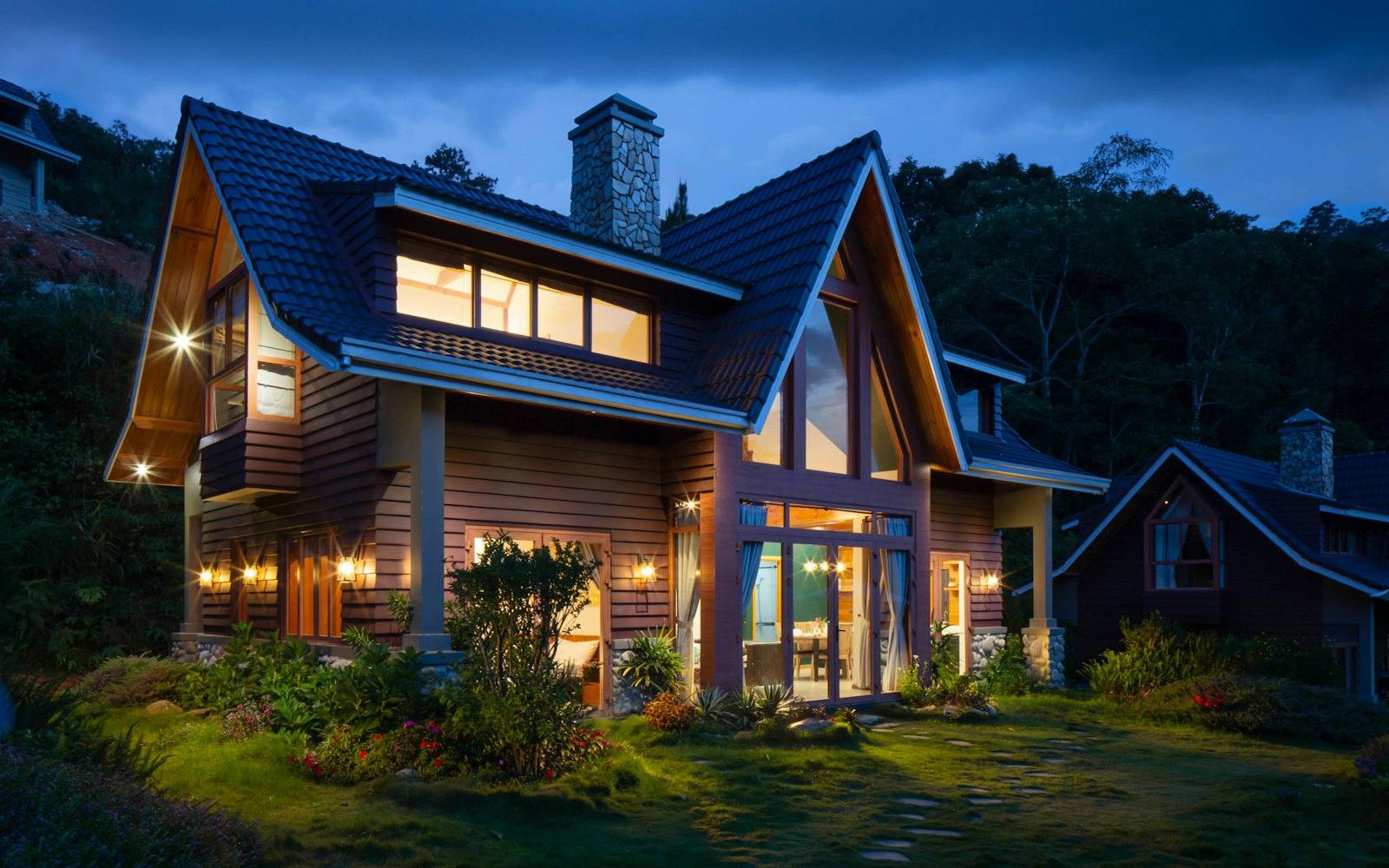 Hero photo — exterior repaint, Central Oregon home